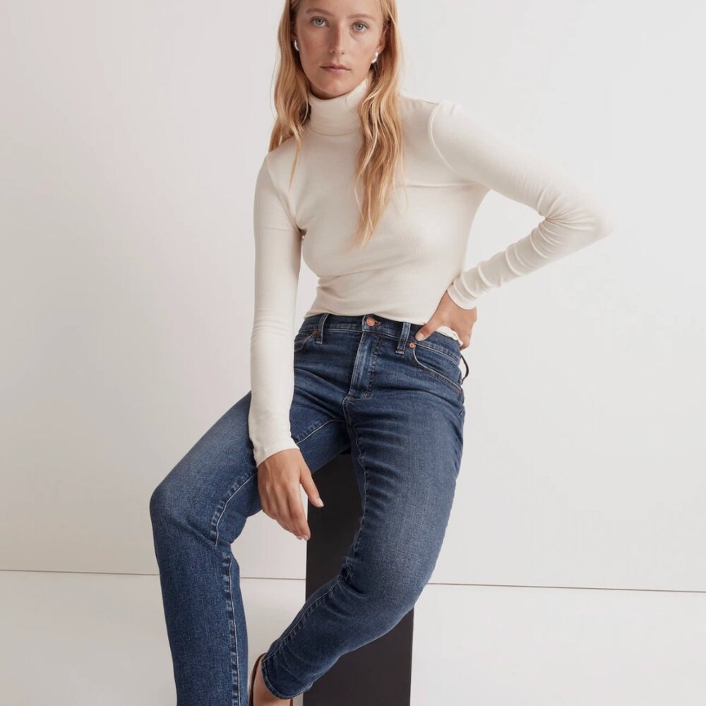 Madewell Petite Mid-Rise Perfect Vintage Jeans (Size 29P), Dark Blue
